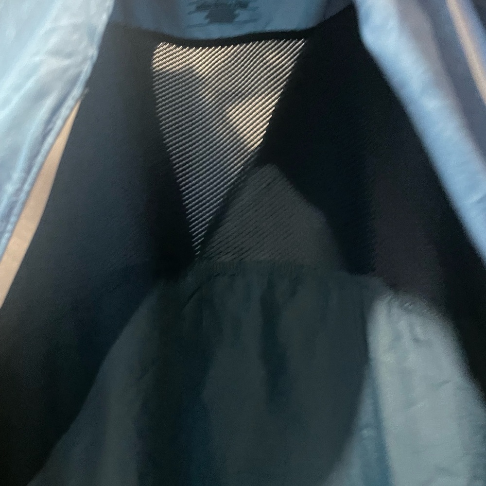 Underarmor Run Jacket - image 6